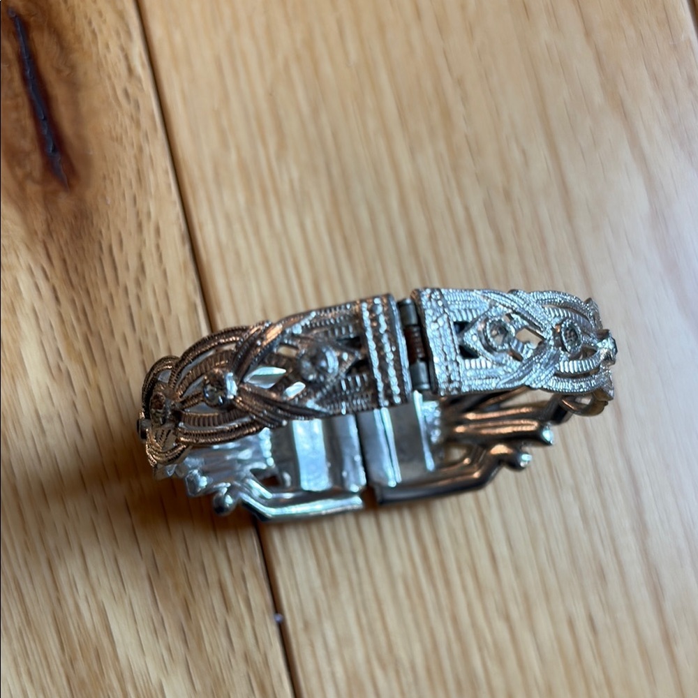 Silver Tone Rhinestone Buckle Bracelet - Picture 4 of 4